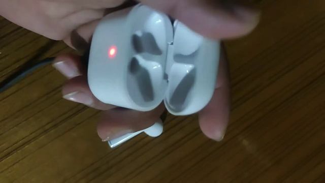 Realme BudsAir red light indicator blinking on case Continuously after 3hrs charged
