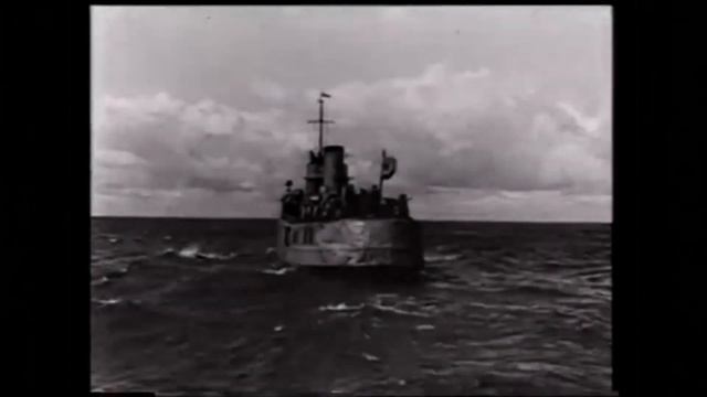 Алена П. 5В класс Песня В.Егорова Белые панамки