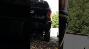 Jeep Grand Cherokee 1995 V8 start up and exhaust sound