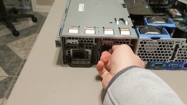 This Old Server S1E01 - Dell PowerEdge 2850 смотреть онлайн