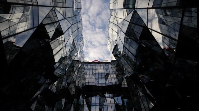 Работа стабилизатора Canon EOS R5 Mark II смотреть онлайн