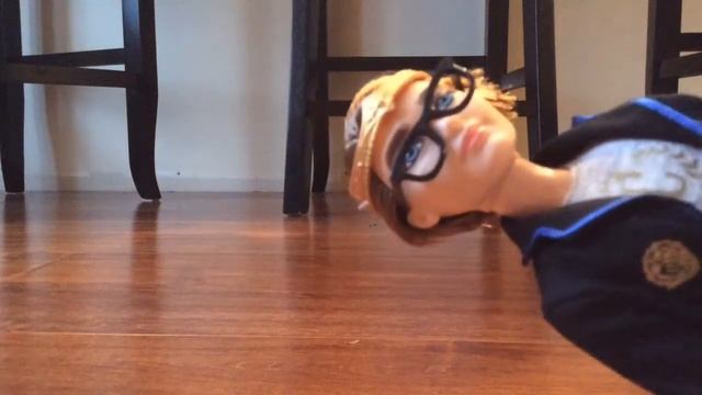 Ever After High Raven Queen and Dexter Charming Date Night Pack смотреть онлайн