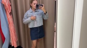 ВЛОГ Реакция Алисы на новую школьную форму которую продают в ТЦ ! Готовимся к школе !