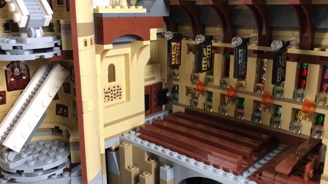 LEGO Harry Potter 71043 - Le Château de Poudlard - Le test en Français смотреть онлайн