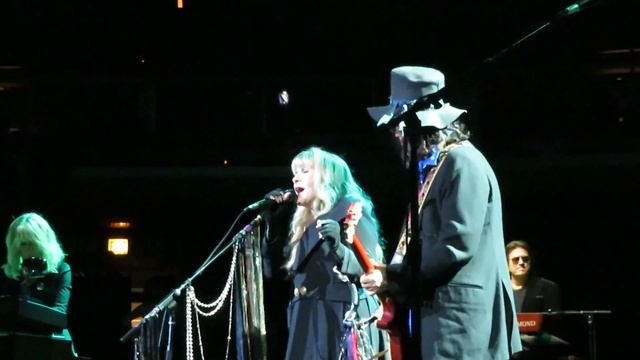 Fleetwood Mac - "Black Magic Woman" - United Center, Chicago - 10/06/18 смотреть онлайн