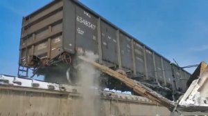 Лайфхак выгрузки щебня на повышенном пути