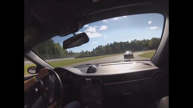 Porsche 911 carrera Mont-Tremblant смотреть онлайн