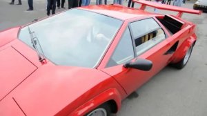 Lamborghini countach 5000S sound and Rev & Ferrari 360 modena imola racing cars and coffee paris