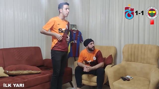 FANATİK GALATASARAYLILAR TRABZON - FENER DERBİSİNİ İZLERSE(TRABZONSPOR 3-1 FENERBAHÇE) смотреть онлайн