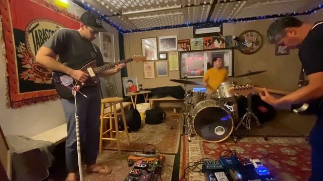 Shoegaze Jam in Monterey, California (100% Improvisation)