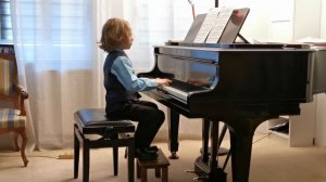 Евгений Петров - «Игра в догонялки» / Evgeny Petrov - "Game of Tag"