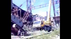 Падения строительных кранов 秋季建筑起重机