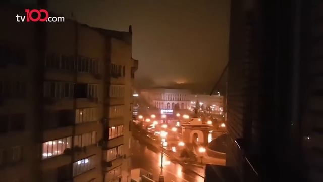 Kiev'de siren seslerinin ardından büyük patlama! смотреть онлайн