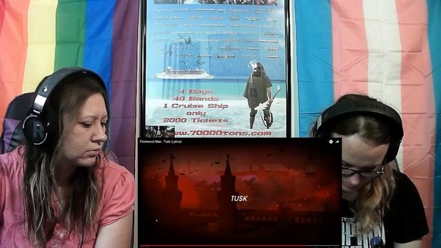 Fleetwood Mac- "Tusk" Reaction // Amber and Charisse React смотреть онлайн
