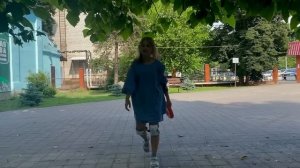 ВЛОГ Что сучилось с ПАЛЬЦЕМ Алисы во время прогулки в парке ?