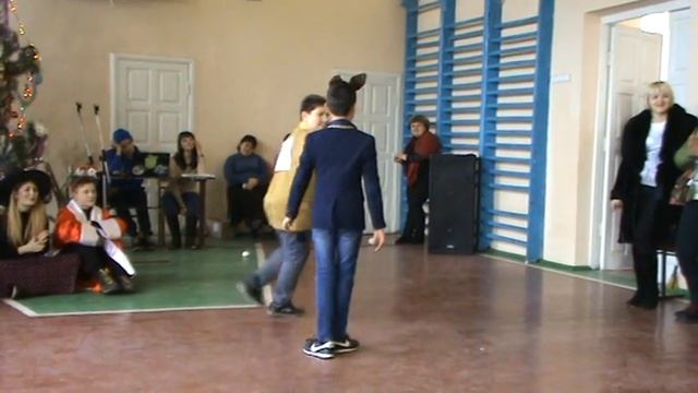 колобок по новому  елка 2017