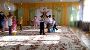 Танец с корзинками