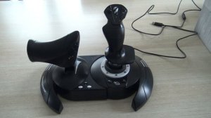 T.Flight Hotas Xbox One Controller de Thrustmaster: Test Video Review FR HD (N-Gamz)