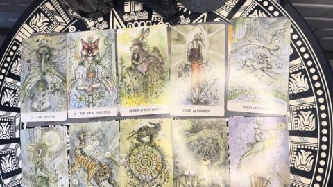 Что с ним творится?#медитации #тароконсультации #раскладонлайн #тароонлайн