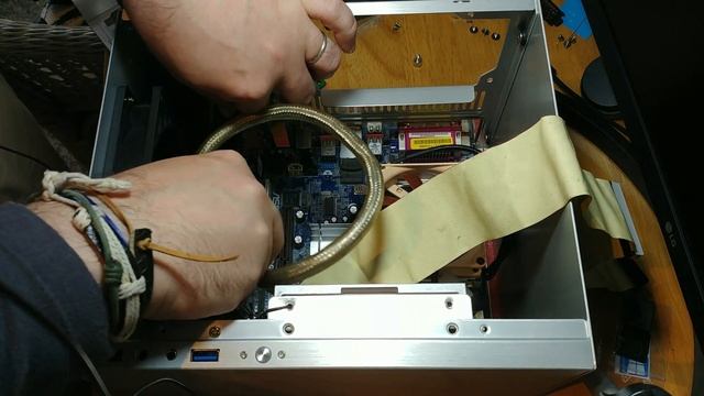 3Dfx Voodoo 2 Micro ATX PC Build (Christmas Offer) смотреть онлайн