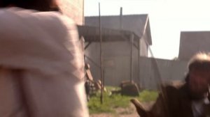 Шанхайский полдень (Shanghai Noon, 2000) Сцены с метанием а также молот метеор