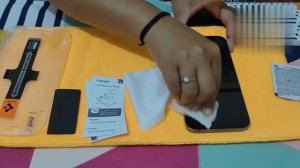 SPIGEN TEMPERED GLASS SCREEN PROTECTOR (GLASTR EZ FIT) FOR IPHONE 14 PRO MAX..... INSTALLATION
