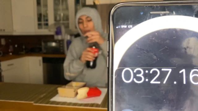 WHO CAN EAT A BIG MAC MEAL THE FASTEST!! смотреть онлайн