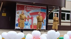 Как родная меня мать провожала - народный ансамбль "Калинушка"