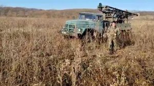 гусеницы на автомобили : ЗИЛ 131, УРАЛ 4320, КАМАЗ 4310 и их модификации.