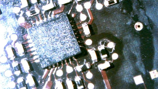 MacBook Pro 17" 820-2914 - No power No green light - Possible SMC problem смотреть онлайн