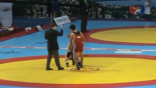 2011 Worlds Freestyle 55kg - Nick SImmons (USA) vs. Nikolay Noev (TJK)