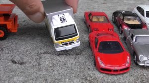 34 kinds of Tomica ☆ Working car & big red truck