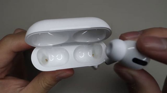 AirPods Pro: Unboxing and Setup