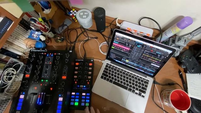 Progressive House Party Mix (Traktor Kontrol Z2 + X1 Mk2)
