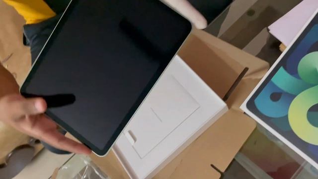 APPLE IPAD AIR 4 + FREE AIRPODS UNBOXING #apple #ipadair #airpods #free