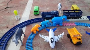 Kereta mainan anak-anak,kereta hantu laba laba,truk pasir,pesawat terbang,drama kereta api anjlok