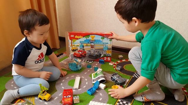 Распаковка лего McQueen смотреть онлайн