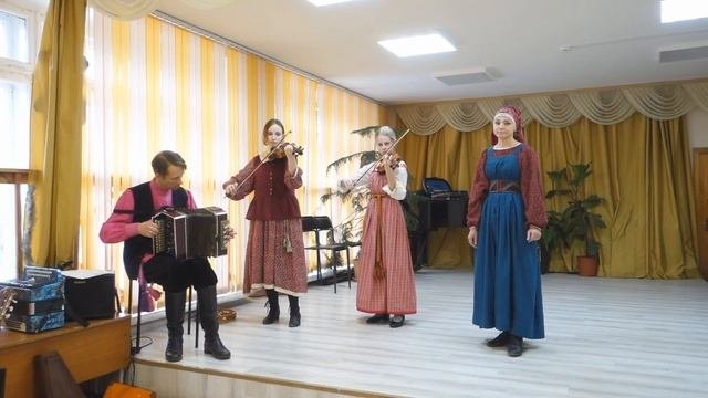 «ЗВОНЦЫ» (фольклорный ансамбль) - КОНЦЕРТ