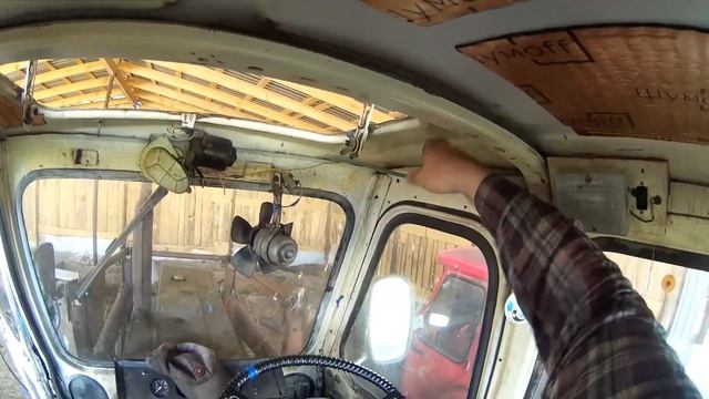 Делаю виброизоляцию кабины ЮМЗ 6