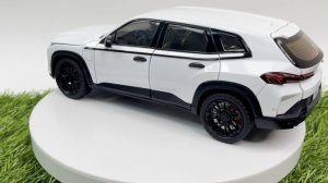 Модель машины BMW X7m 1:32