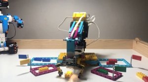 Lego Spike Prime Robot Kol
