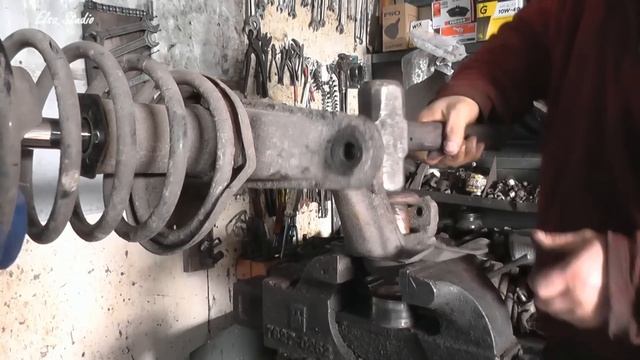 Замена подшипника передней ступицы Daewoo Lanos ZAZ Lanos смотреть онлайн