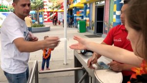 ВЛОГ Мы ПЕРЕЕЗЖАЕМ ! Отель Lapita Dubai Самый крутой УЖИН ! Идем гулять в парк