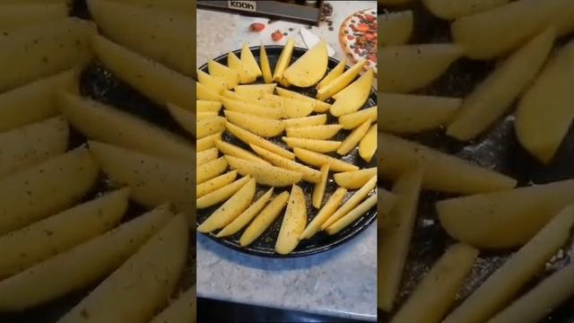 Картофель 🥔по-деревенски быстро и просто!