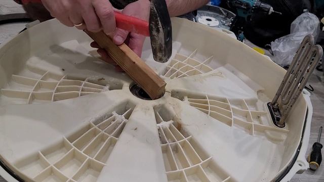 Замена подшипника на стиральной машинке LG. смотреть онлайн