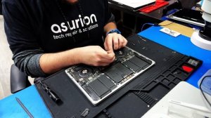 Macbook Pro Screen Replacement (A2251)