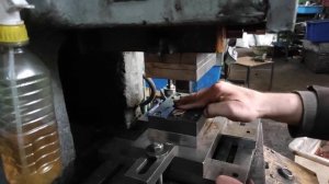 Штамповка.Гибка медной скобы