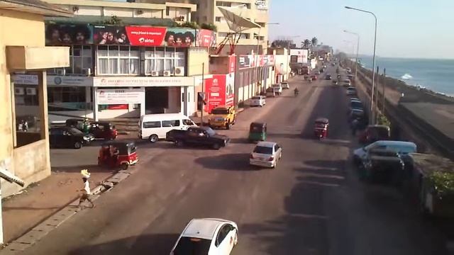Stock Yellow Hummer @ Bambalapitiya, Sri Lanka смотреть онлайн