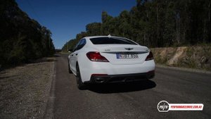 2019 Genesis G70 3.3 T Sport 0-100km/h & engine sound