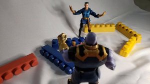 THANOS VS DR. STRANGE & LEGO AVENGERS - Stop Motion
